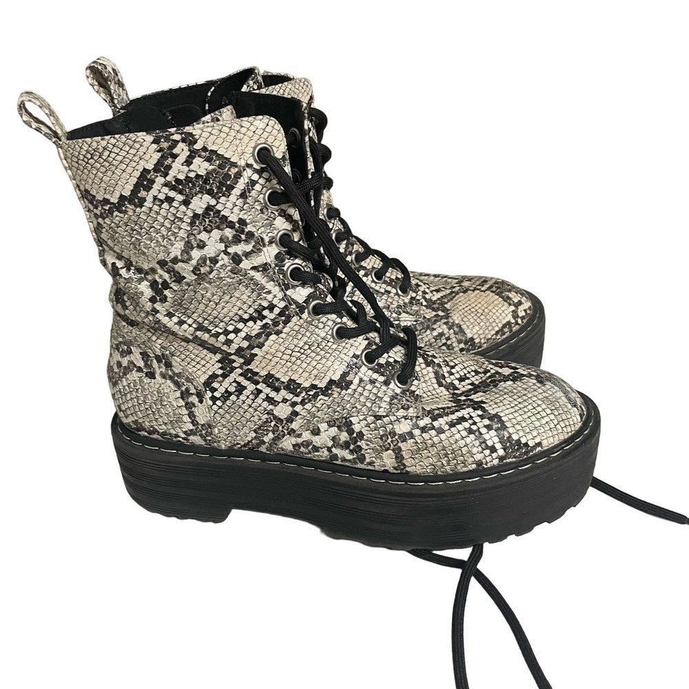 Snake Print Boots Lace Up Size 5.5 Divided Python Combat Lug Sole